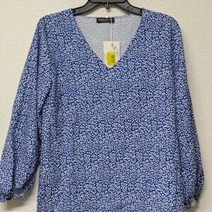 Simple Flavor Blue and White Leaves Bishop-Sleeves V-Neck Dolman Top Blouse - M